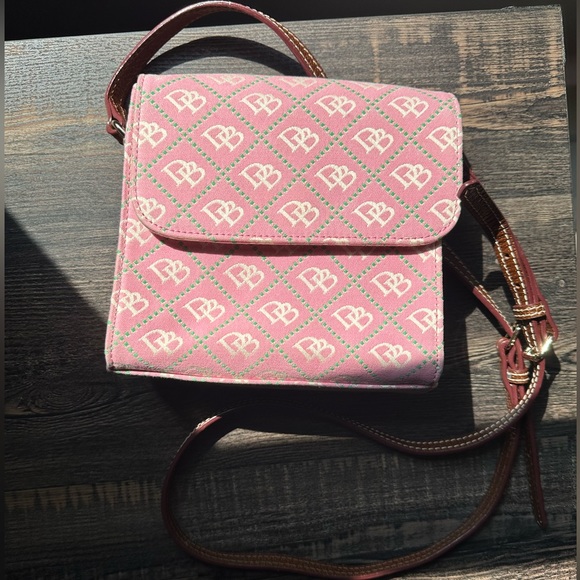 Dooney & Bourke Handbags - DOONEY AND BOURKE LIKE NEW PINK WITH WHITE MONOGRAM CROSSBODY BAG
